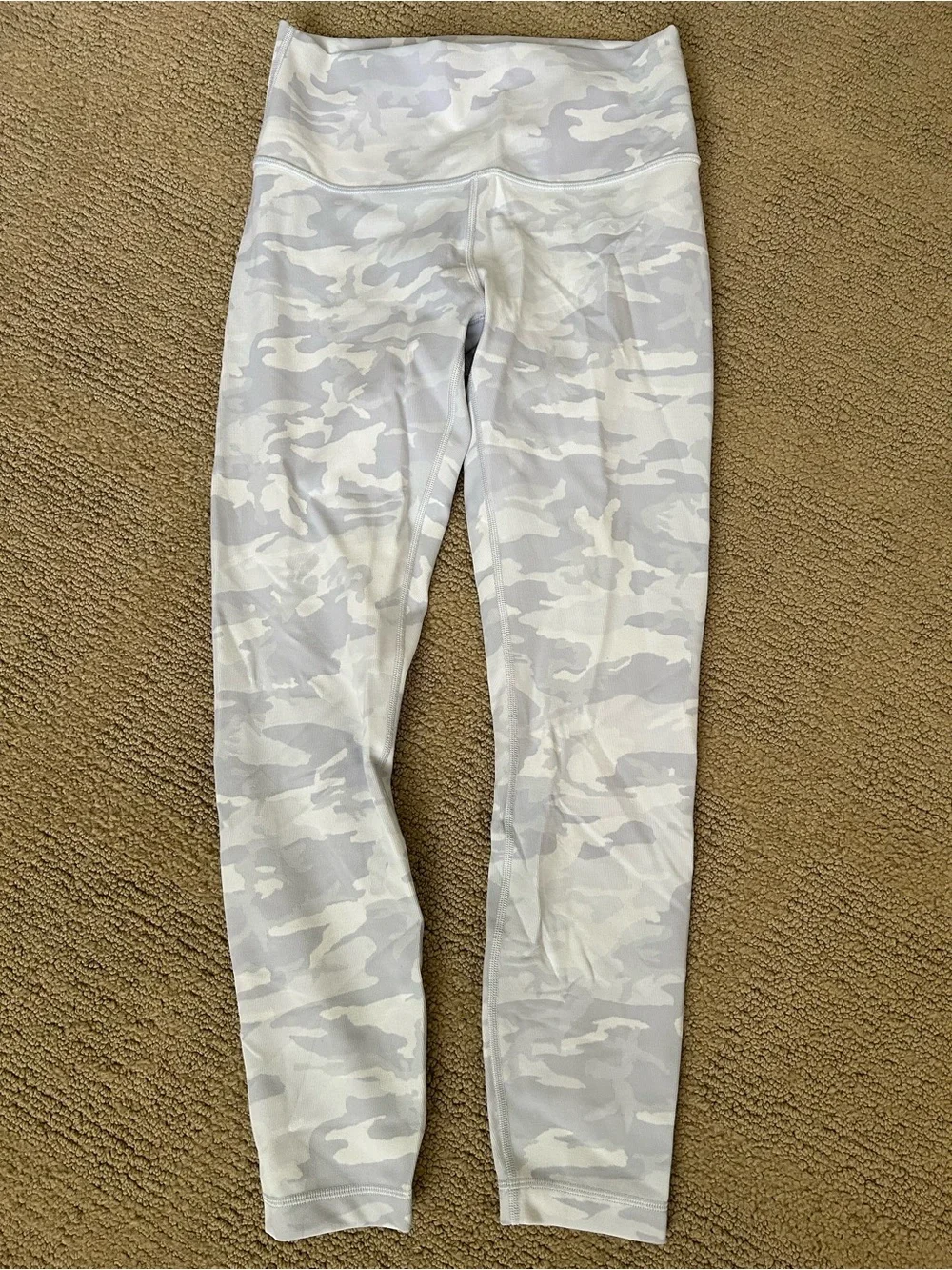 Lululemon Camo Leggings, Size 8